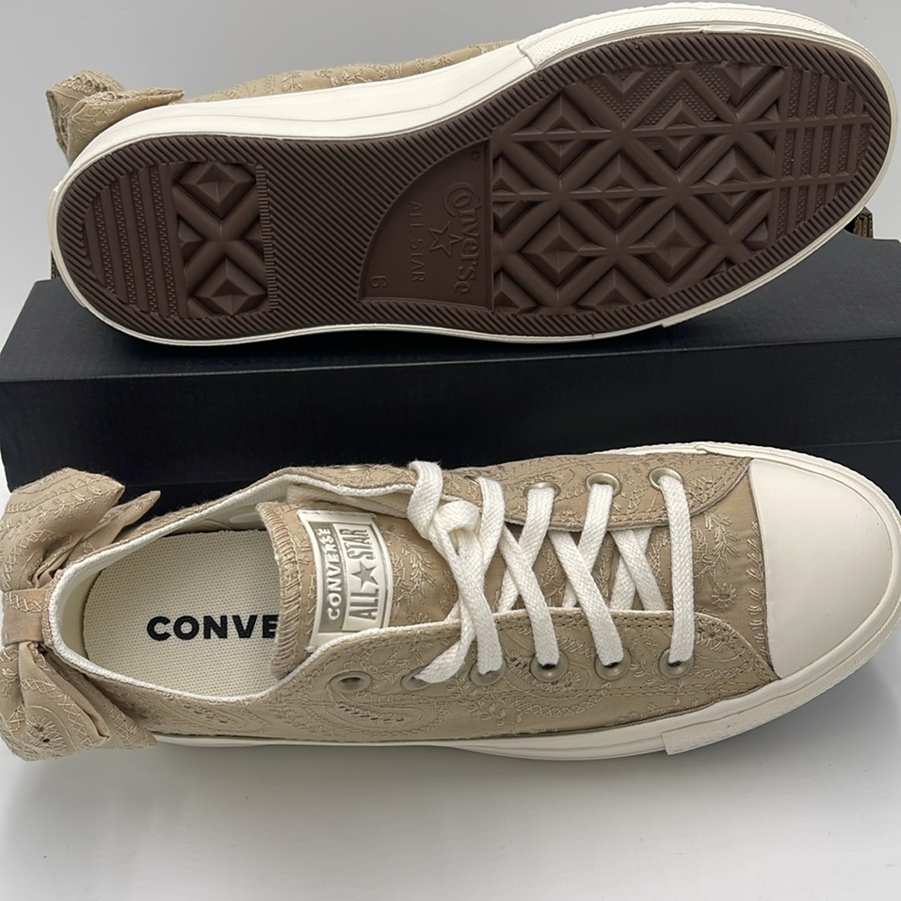 Converse Women's Tan Lace Platforms A10246C
CTAS LIFT OX
NUTTY GRANOLA/EGRET/LIG - Picture 4 of 16